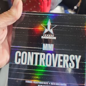 Jeffrey Star Eye shadow palette